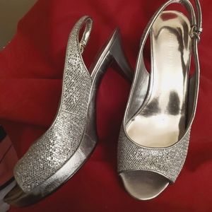 NEW IN BOX. Nine west high heels